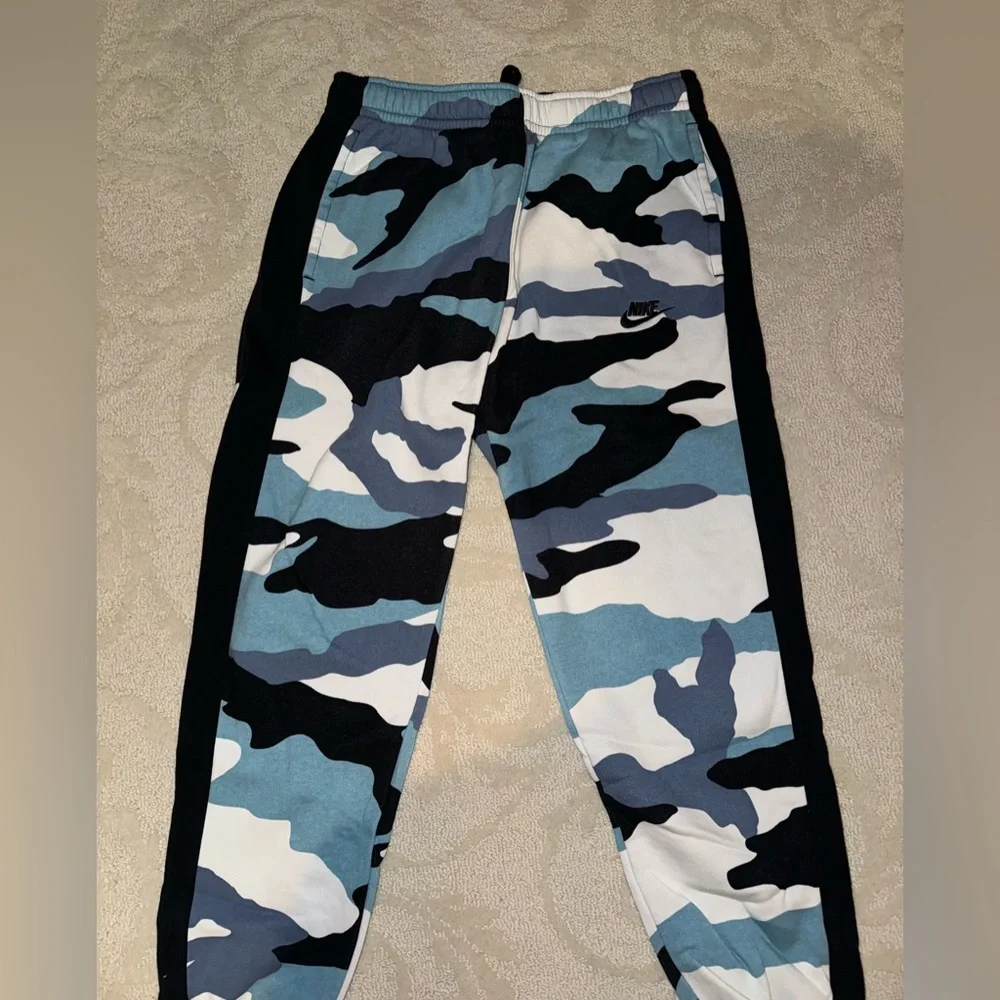 Nike jogging pants - Picture 2 of 5